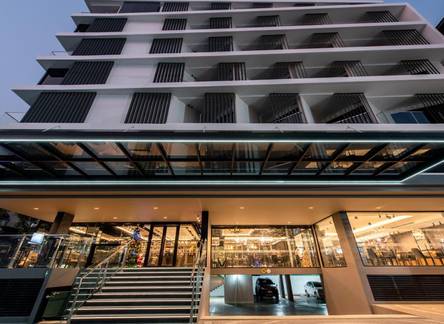 Отель Blackwoods Hotel Pattaya