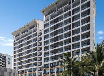 Отель Ramada Plaza by Wyndham Sanya Bay