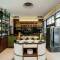 Отель Hotel Amber Sukhumvit 85