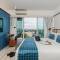 Отель Hotel Amber Sukhumvit 85
