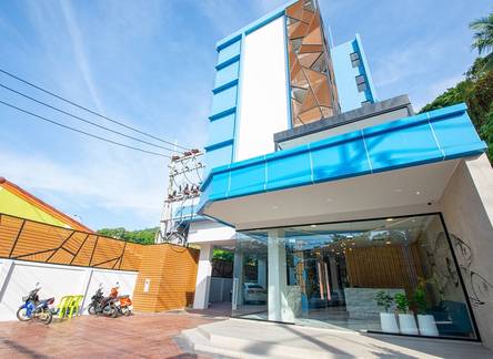 Отель Golden Paradise Hotel
