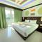 Отель 77 Patong Hotel & Spa