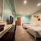 Отель B Buri Hotel