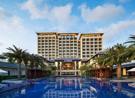 Отель Jinghai Hotel & Resort