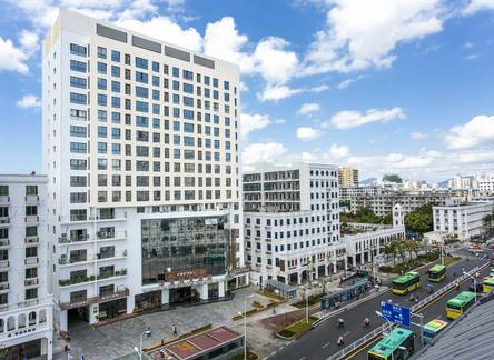 Отель Sanya HuaBaoShi Hotel