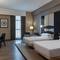 Отель Four Points by Sheraton Production City, Dubai