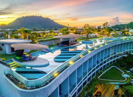 Отель Homa Phuket Town