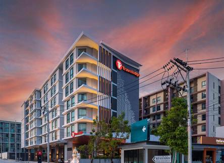 Отель Travelodge Phuket Town