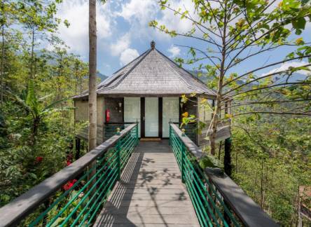 Отель Munduk Heaven Luxury Villas
