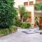 Отель Anais Collection Hotels & Suites