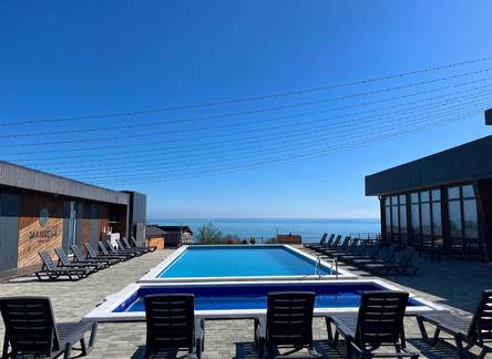 Отель Manresa Resort