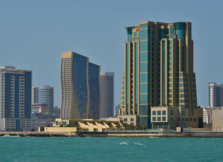 Отель Grand Swiss-Belhotel Waterfront Seef