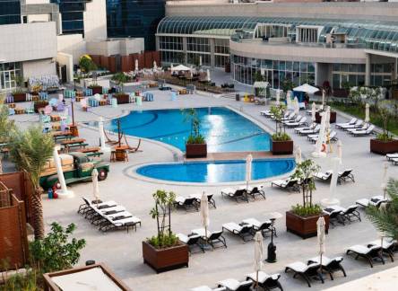 Отель Capital Suites
