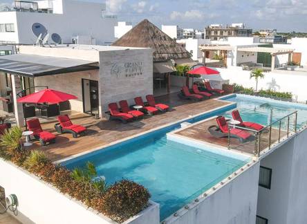 Отель Grand Fifty Suites