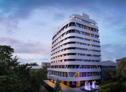 Отель DoubleTree by Hilton Almaty