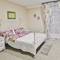Отель Tenir Eco Hotel