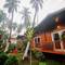 Отель Mariners Bay Beach Resort