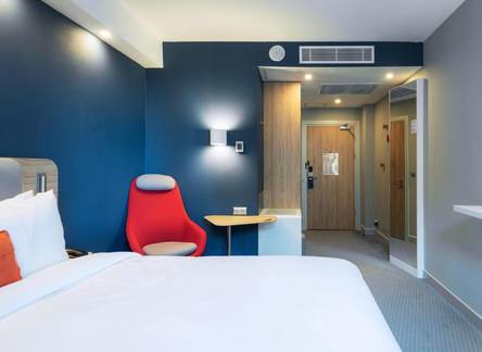 Отель Holiday Inn Express Astana - Turan