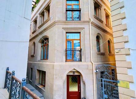Отель Parliament Hotel & Restaurant