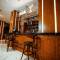 Отель Regal Inn Badamdar Hotel