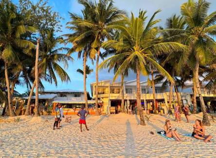 Отель Calypso Beach and Dive Resort