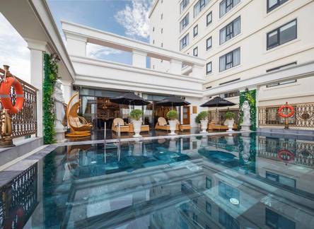 Отель Monarque Hotel Danang