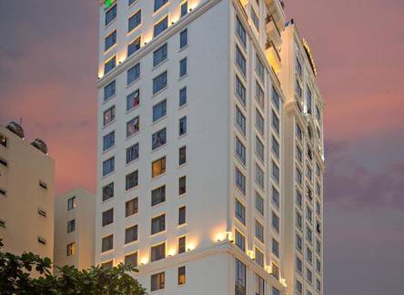 Отель Santa Luxury Hotel