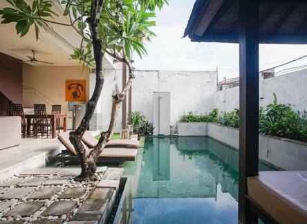 Отель Queen Rose Villa & Spa