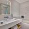 Отель Hilton Garden Inn Dubai Business Bay