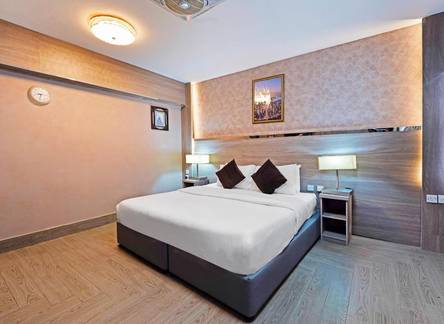 Отель Trans World Hotel