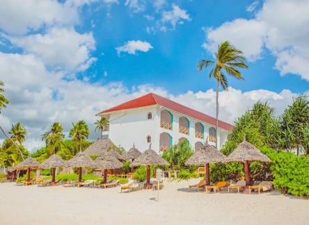 Отель AHG Sun Bay Mlilile Beach Hotel
