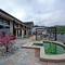 Отель Oriental Spring Resort Dalian