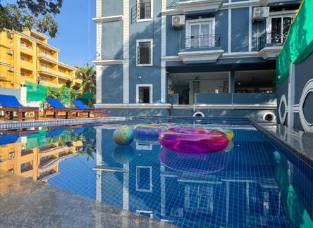 Отель Home & Beyond By Motelux Hotels