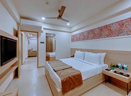 Отель The Fern Habitat, Candolim Goa