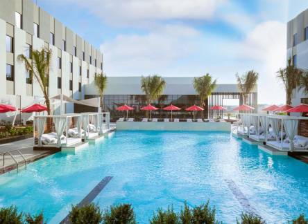 Отель Maani Muscat Hotel & Suites