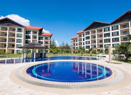 Отель Sabah Beach Villas & Suites