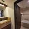 Отель Crown Regency Serviced Suites