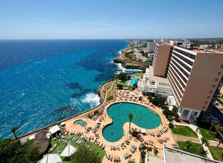 Отель Alua Calas de Mallorca Resort