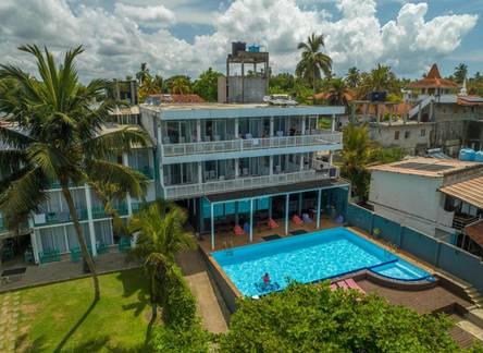 Отель BeachMirissa Hotel