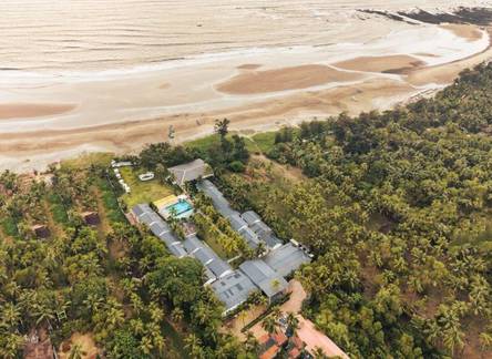 Отель Foxoso LA Beach Resort