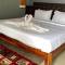 Отель YogiTree Beach Resort & Cafe