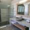 Отель Bord Mer Luxury Apartments
