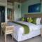 Отель Bord Mer Luxury Apartments