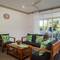 Отель 340 Degrees Mountain View Apartments