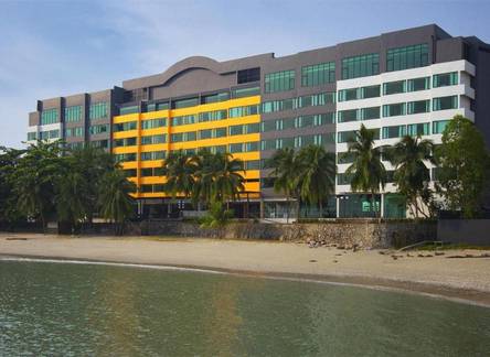 Отель Mercure Penang Beach