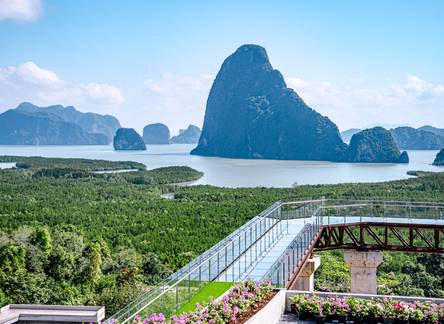 Отель Beyond Skywalk Nangshi