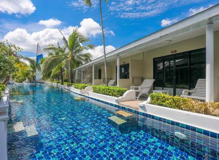 Отель Tuana Hotels Brook Pool Access