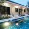 Отель Tuana Hotels Brook Pool Access