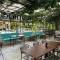Отель Griya Shanti Suites