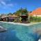 Отель Griya Shanti Suites